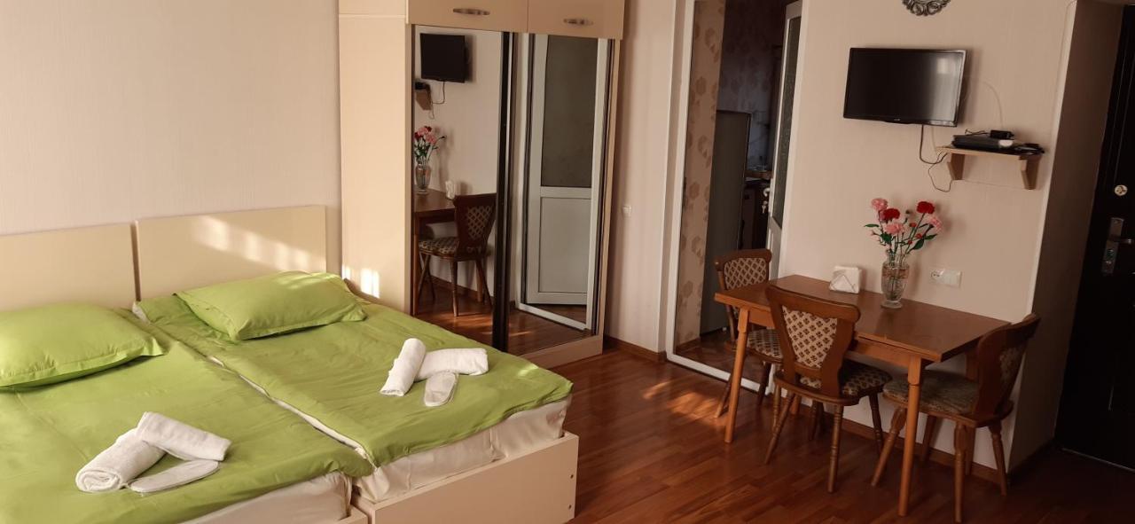 Tamara'S Apartament In Avlabari Tbilisi Buitenkant foto