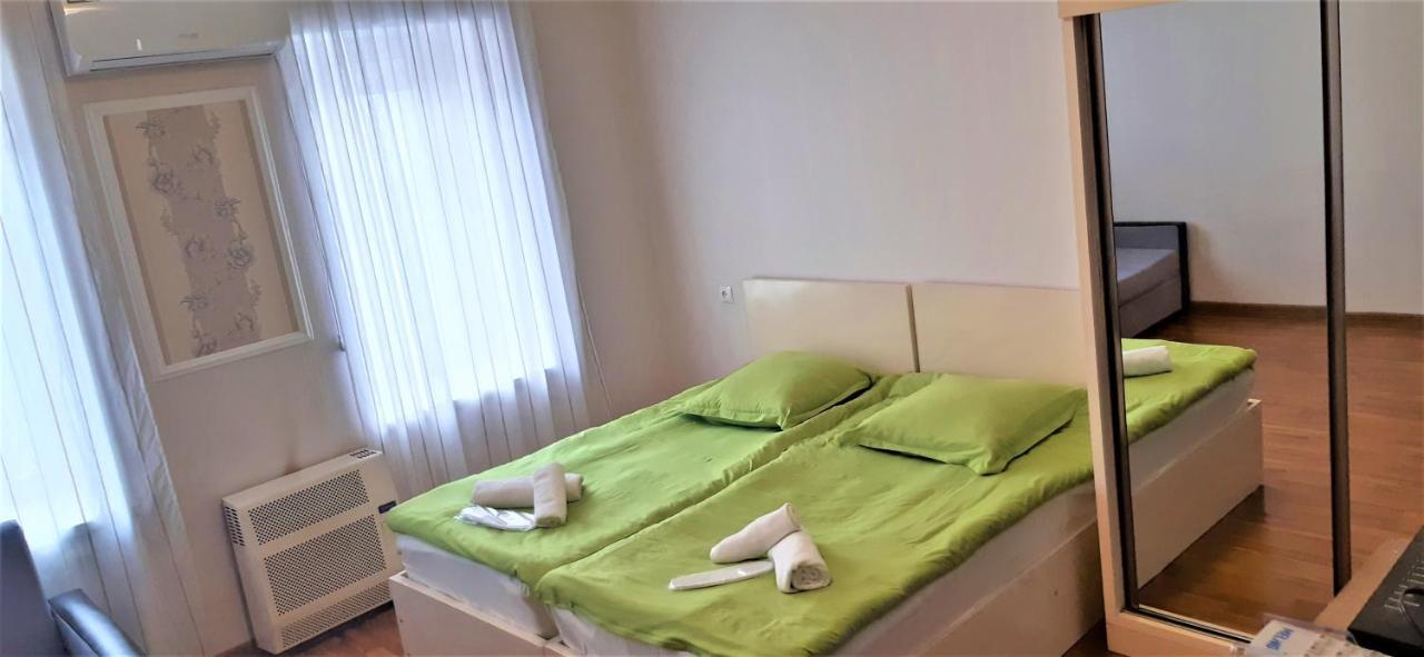 Tamara'S Apartament In Avlabari Tbilisi Buitenkant foto