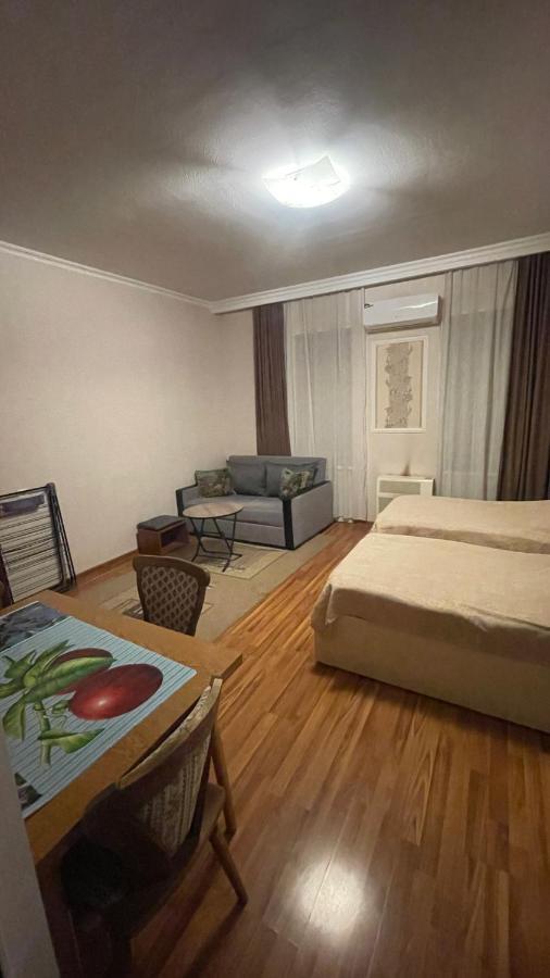 Tamara'S Apartament In Avlabari Tbilisi Buitenkant foto